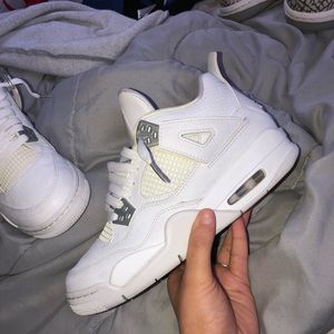Jordan 4s